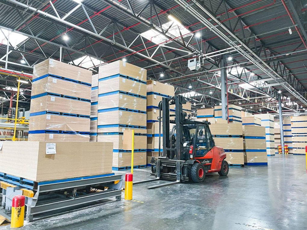 Завод Ламината Квик Степ (Quick-Step)